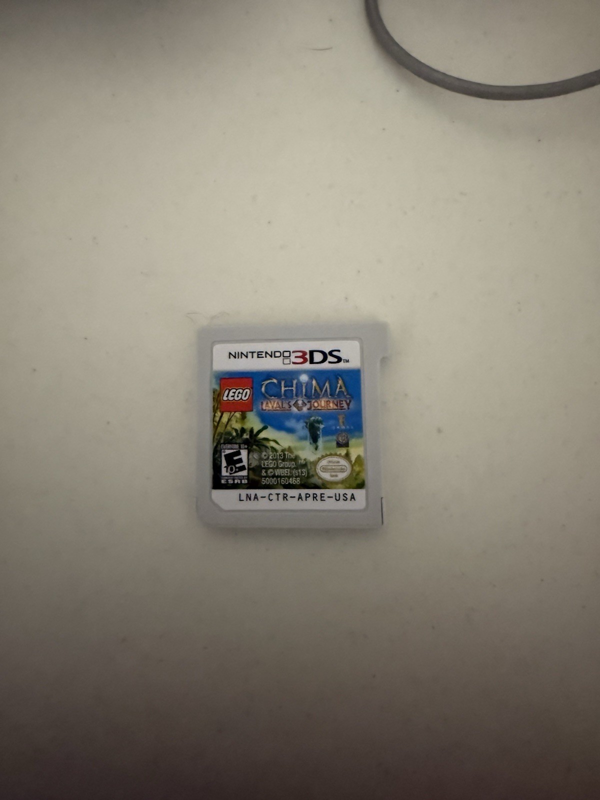 Original 2DS Blue Console with box and charger + 3 games & Carrying Case