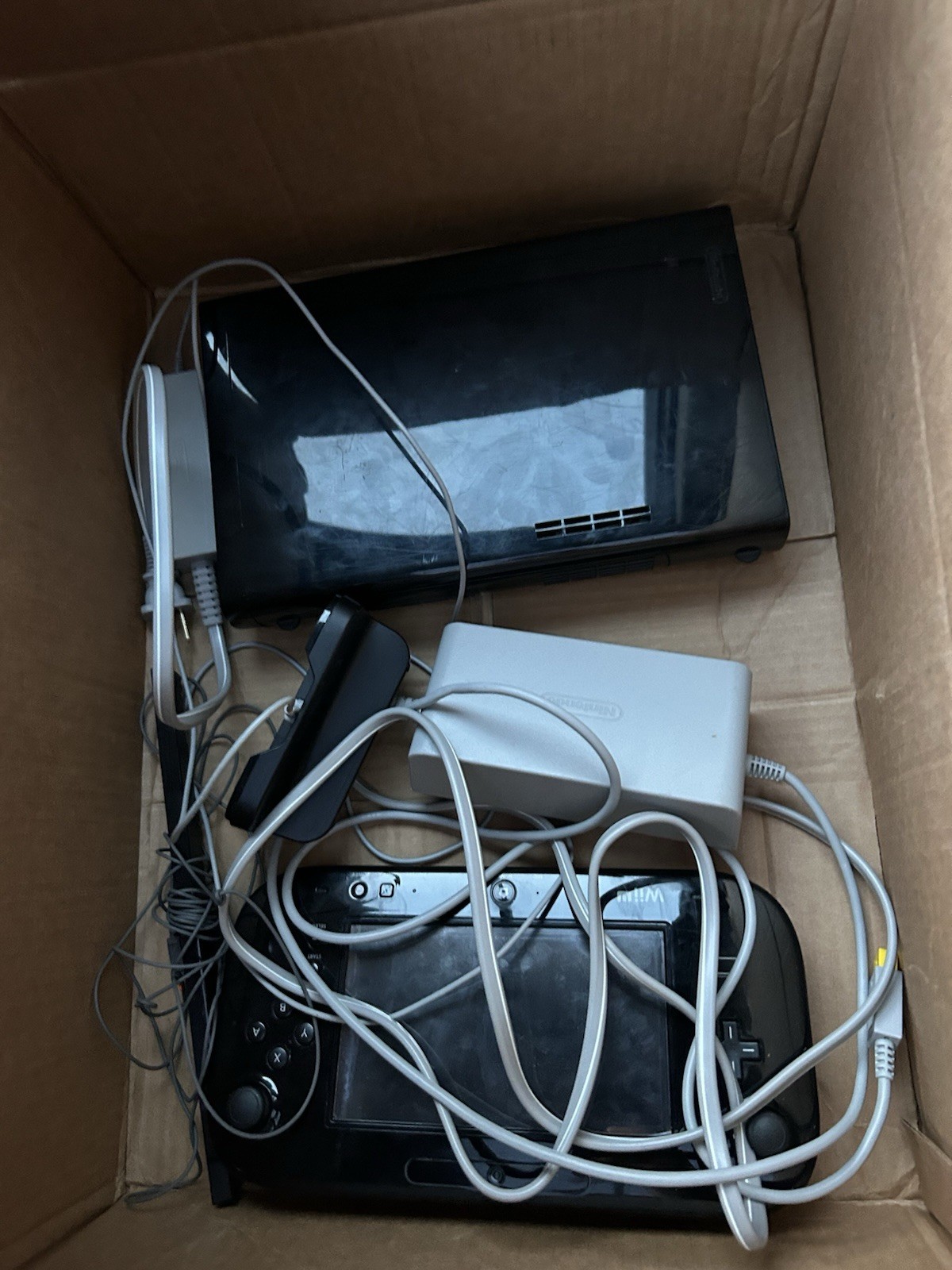 Nintendo Wii U Deluxe Set 32GB, Super Mario 3D World Bundle Tested