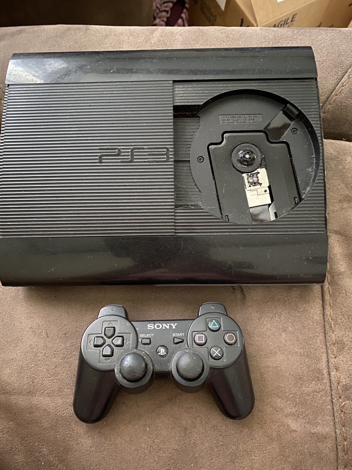 Sony PlayStation 3 250GB Console – Black with 2 Popular Batman