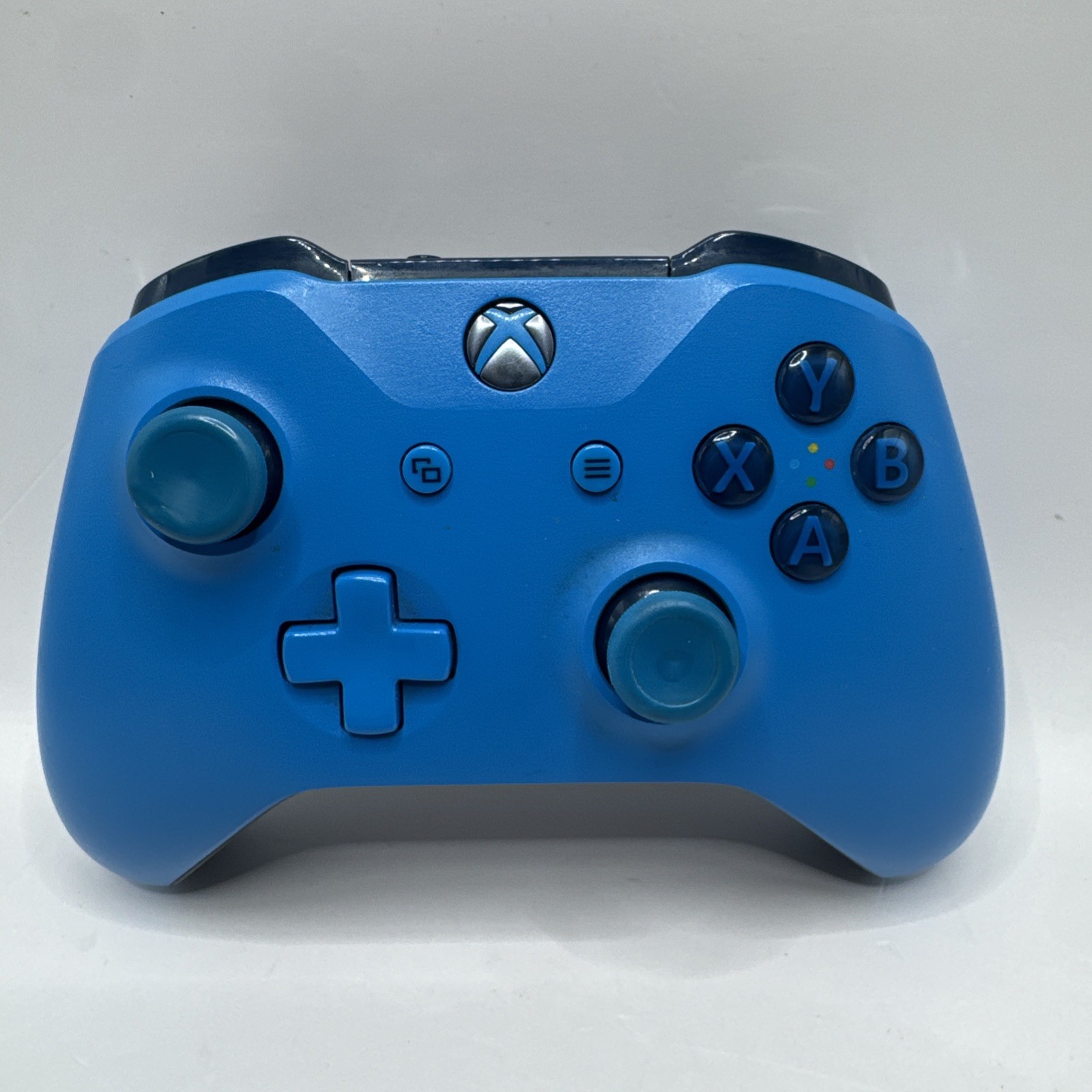 500GB Microsoft Xbox One – 1540 – Controller Working Great!