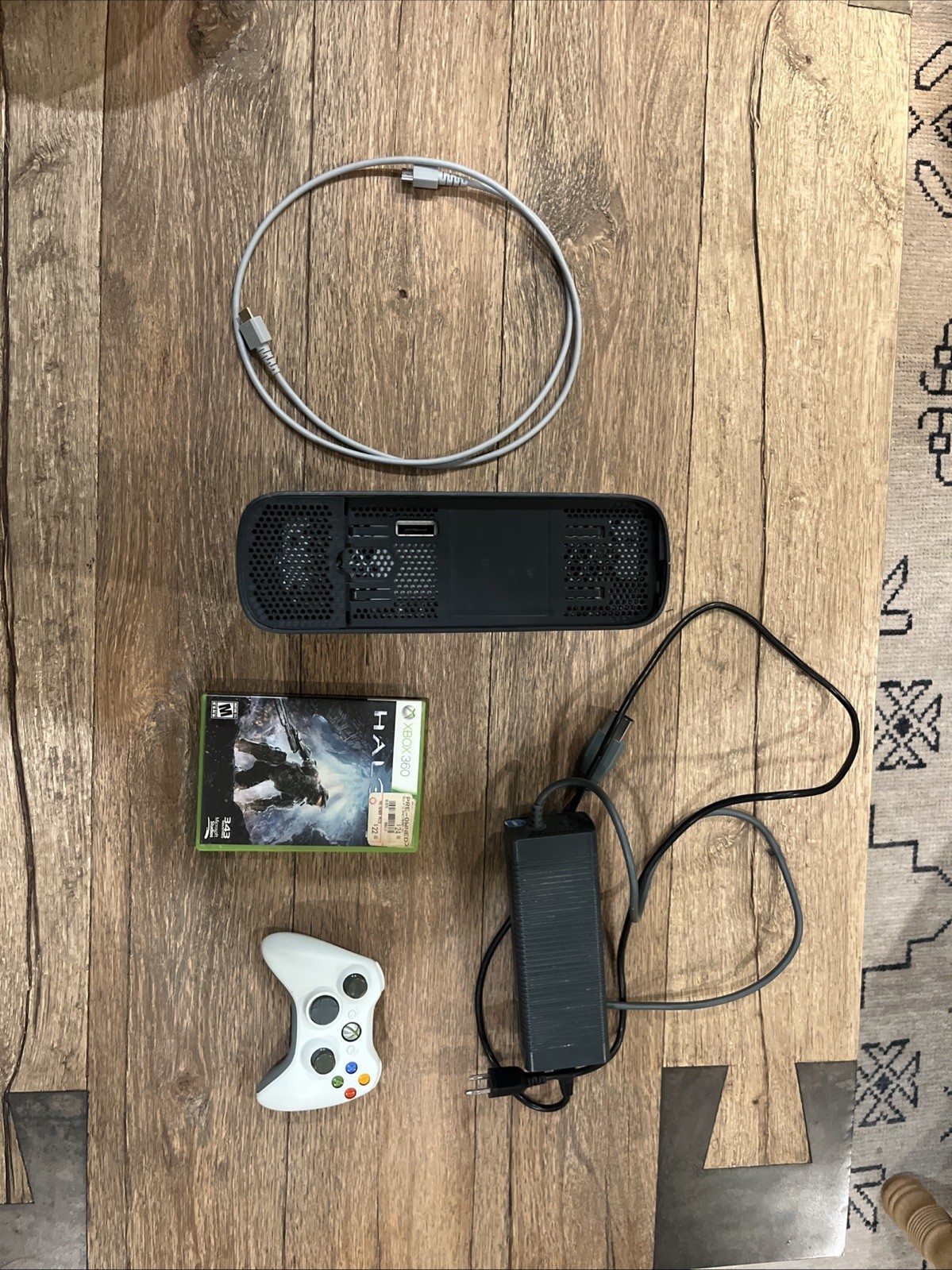 Microsoft Xbox 360/Power Cable/1 Wireless Controller/1 Wired Controller/14 Games