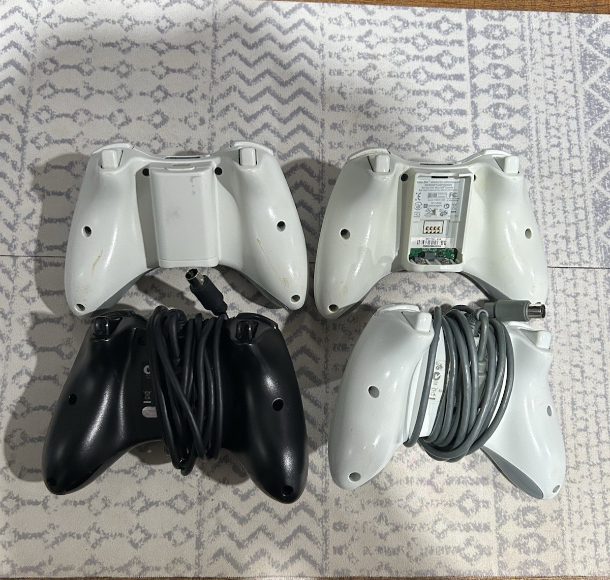 Microsoft Xbox 360 Pro System Bundle 60GB White Console