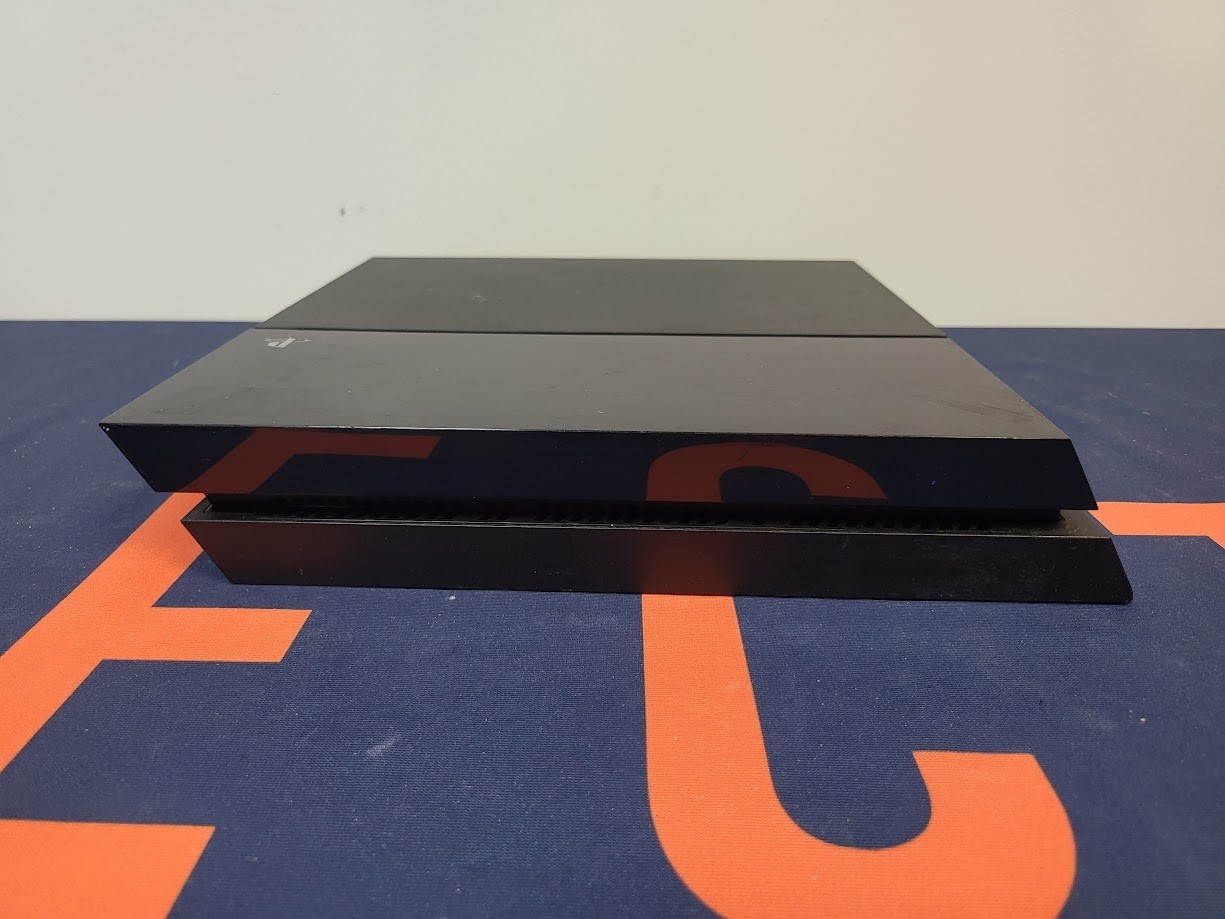 Sony PlayStation 4 PS4 Console Only – 500GB – CUH‑1115A – Fair Condition