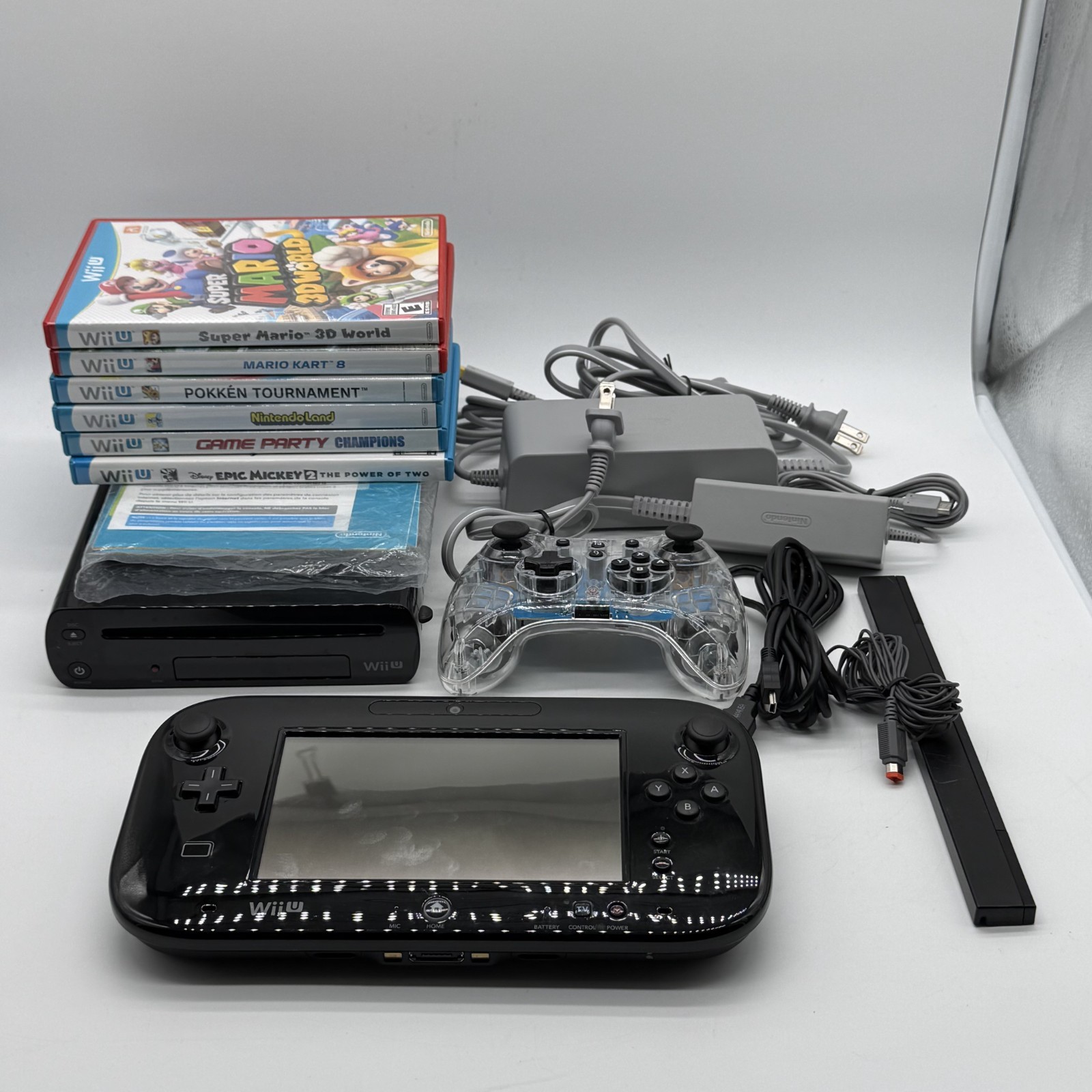Nintendo Wii U 32GB Console Bundle GamePad Controller 6 Game Lot Mario Pokemon