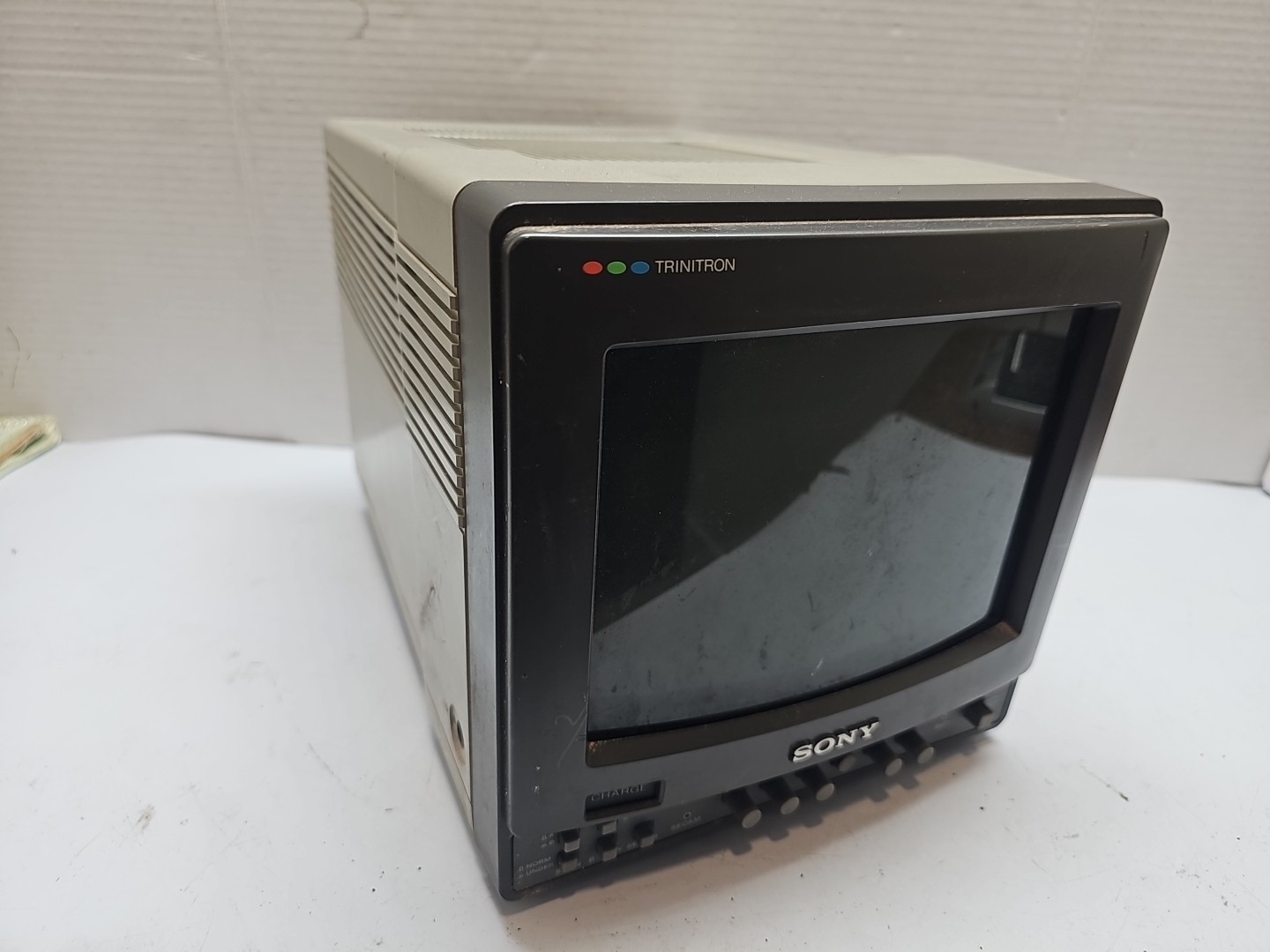 VINTAGE SONY PVM-9020ME COLOUR TRINITRON MONITOR RETRO GAMING (For Parts) #2