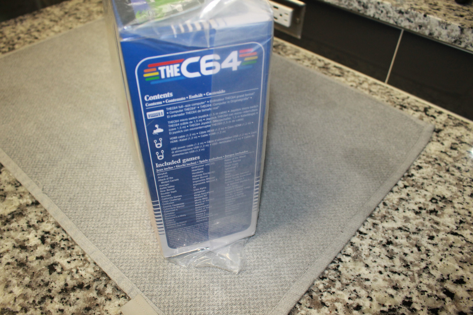 FACTORY SEALED The C64 MAXI RETRO MICRO Computer CONSOLE Commodore 64 & Joystick