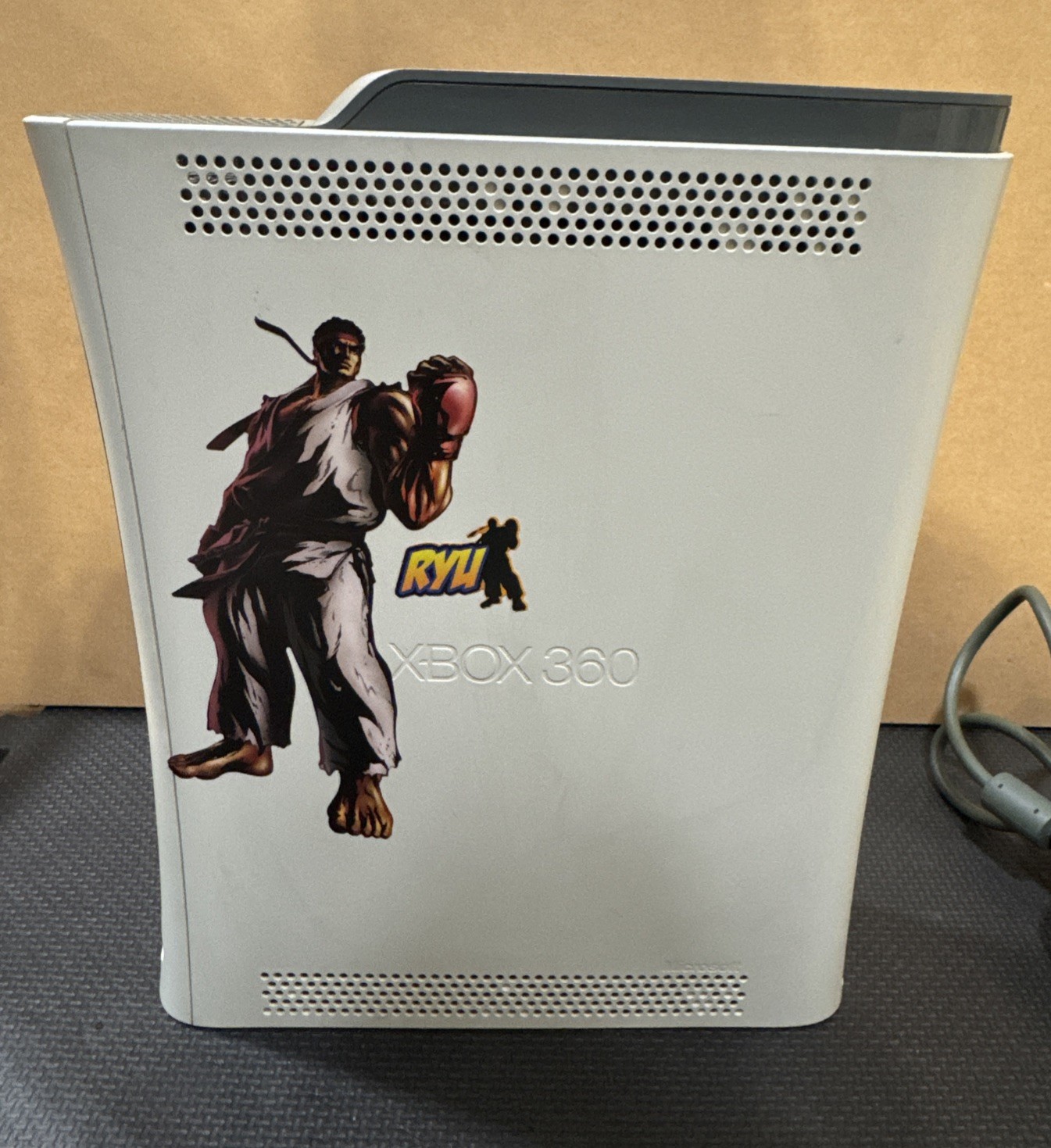 Microsoft Xbox 360 Pro 60GB Console – Matte White | Tiger Woods 2k12