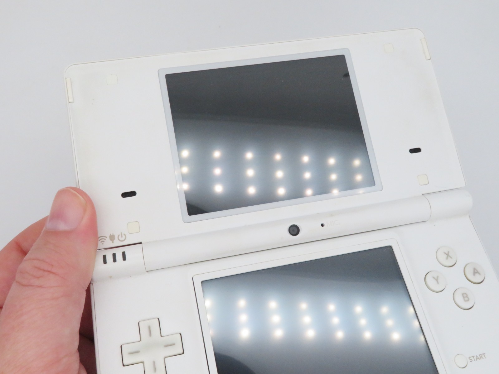 Nintendo DSi Handheld Game Console, White – Works but AS-IS for Parts/Repair