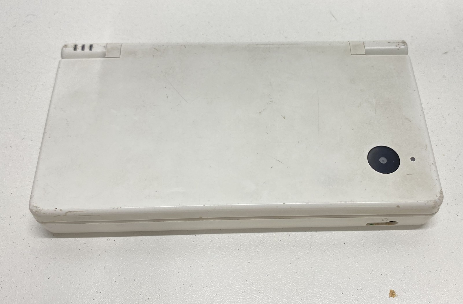 Nintendo DSi (TWL-001) Handheld for Parts/Repair – Arctic White