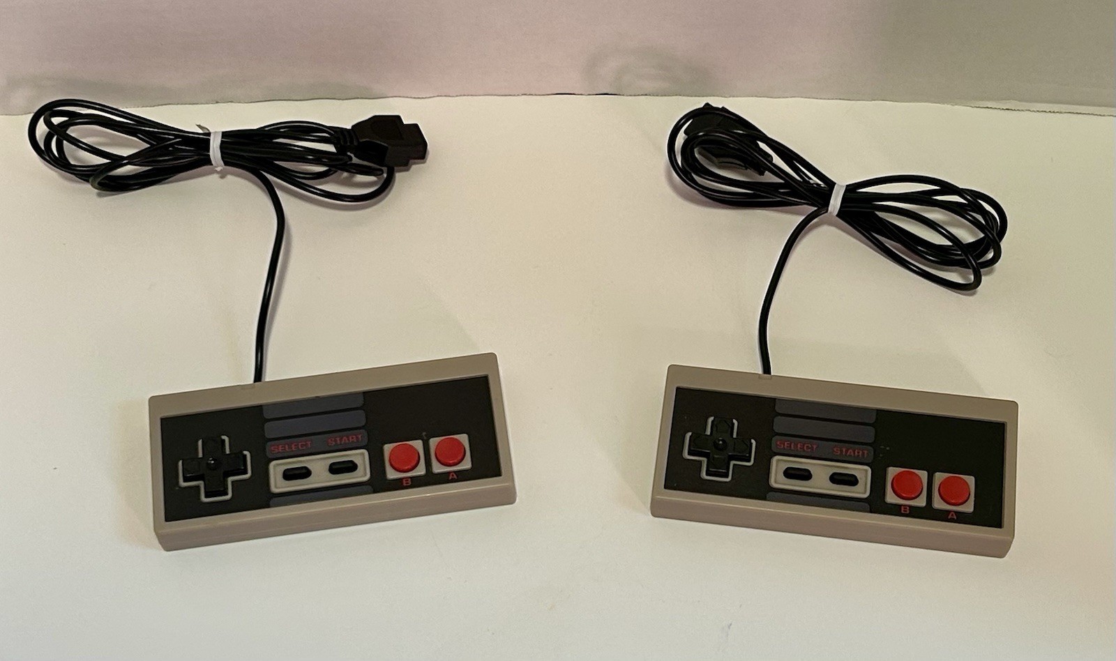Knockoff NES Classic Edition OEM Mini Console, Controller & Cords 88 Games In 1