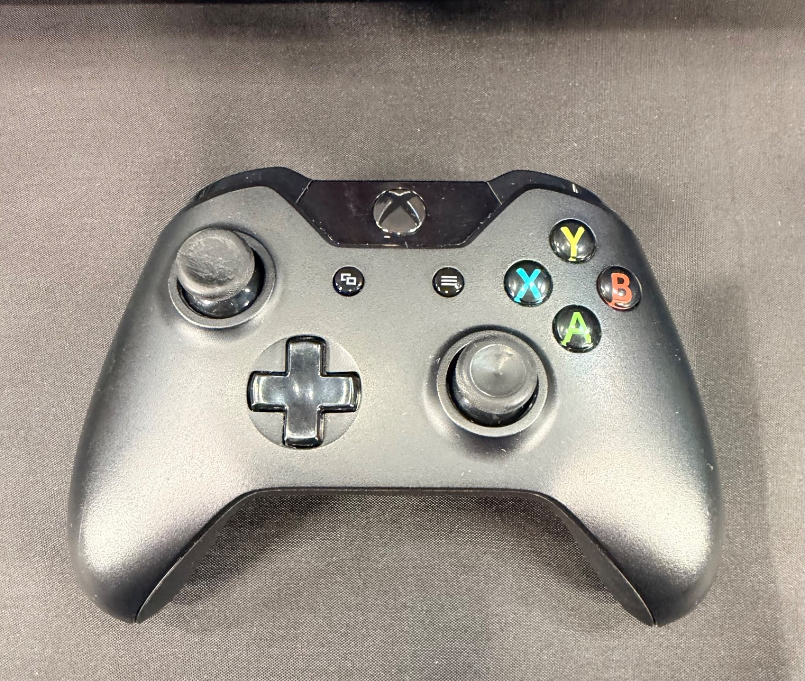 Microsoft Xbox One 500GB Console BLK 1540 Bundle w/1 Controller, 15 Games Tested