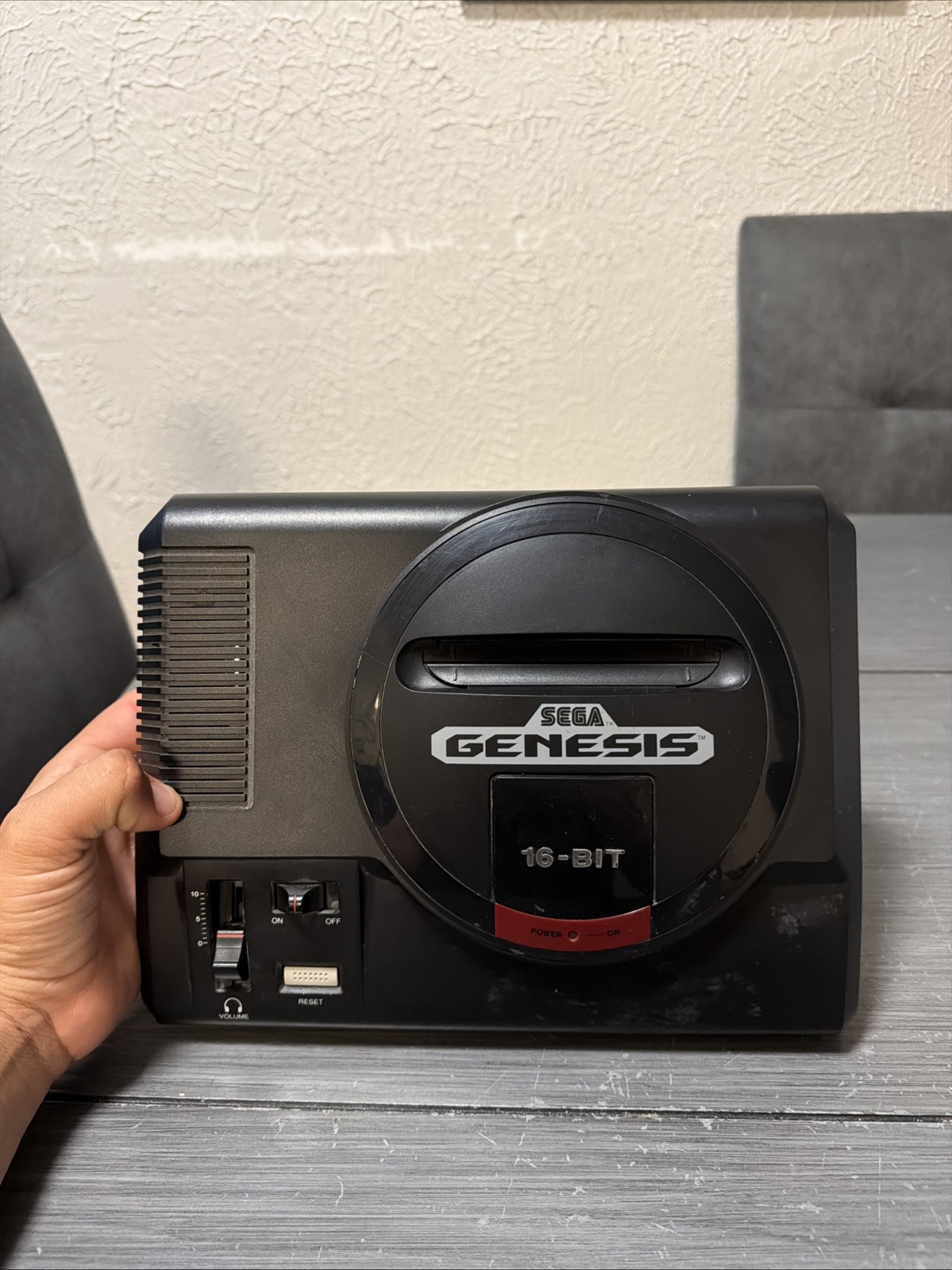 Sega Genesis 16-bit Model 1 Reset Button, Cleaned & Tested console only Vintage