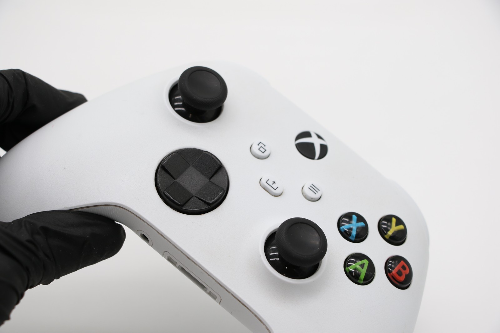 Xbox Series S 512GB All-Digital Console W/ Controller Model 1883 – White