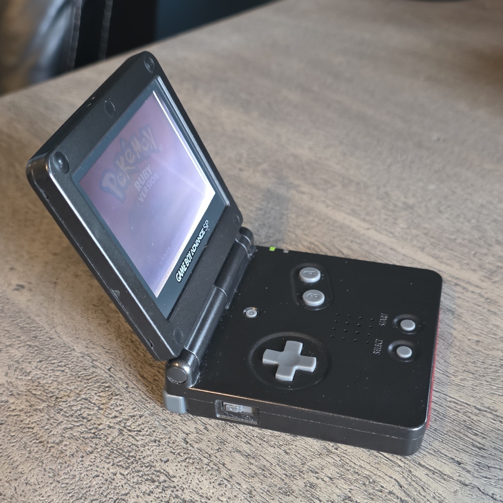 Nintendo Game Boy Advance SP 2002 /with POKEMON RUBY VERSION GAME