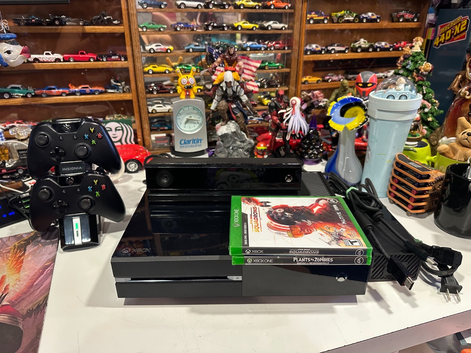 Microsoft Xbox One 500GB Kinect Games 2 Controllers Bundle Tested / Working