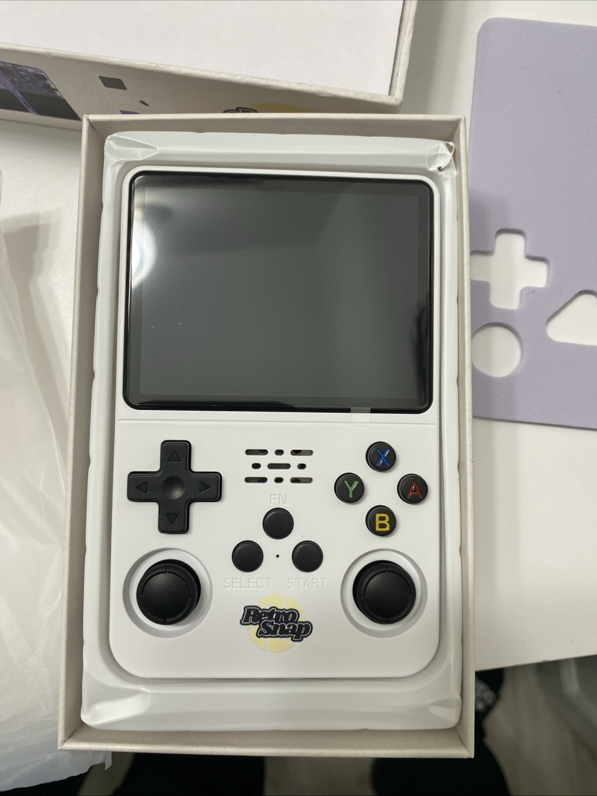 RETRO SNAP HANDHELD GAME CONSOLE WHITE R36S