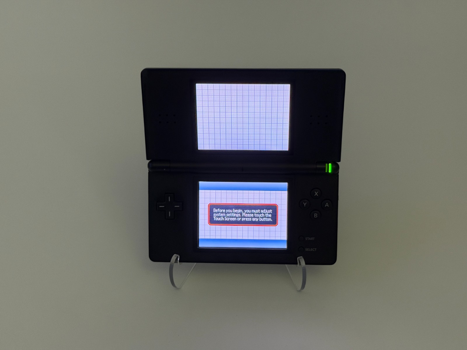 Nintendo DS Lite Blue/Black Handheld System Bundle *Cracked Hinge*