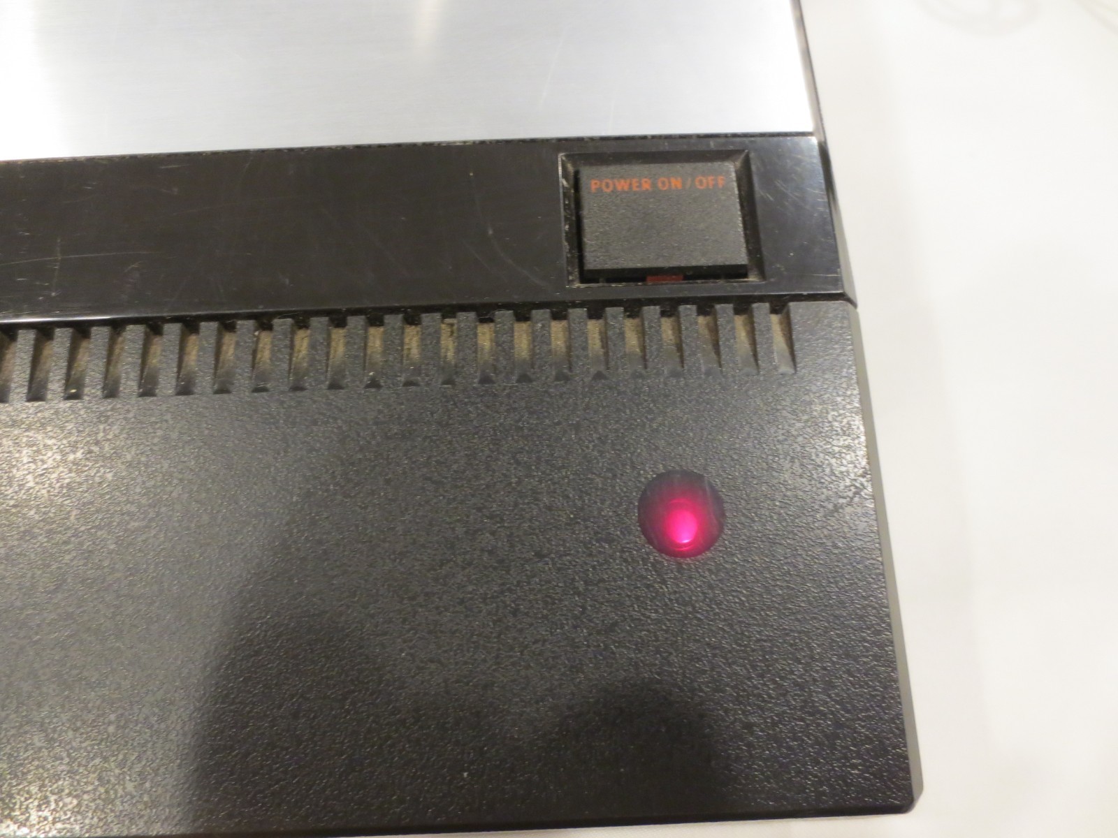 Atari 5200 Video Game Console w/2 Controllers & 7 Game Cartridges – PacMan +