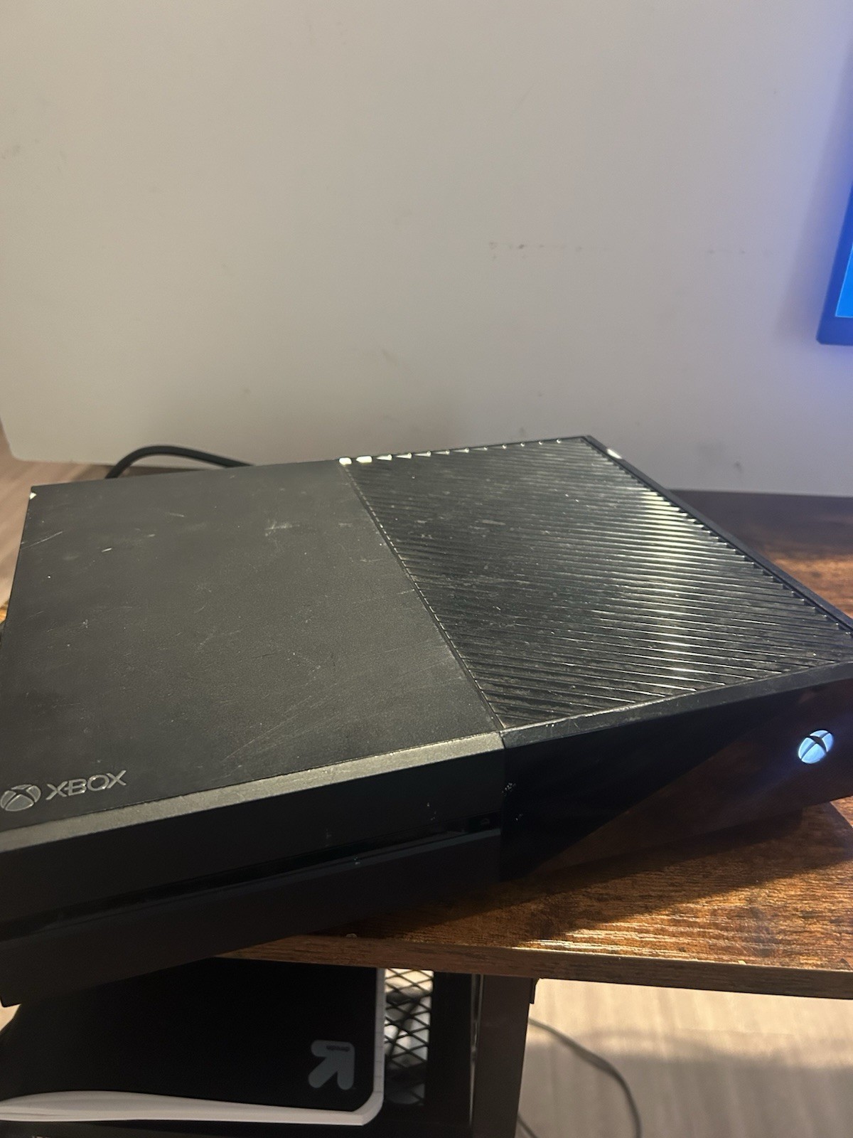xbox one 1540 console With Plug In No HDMI Cable Or Remote Works Great