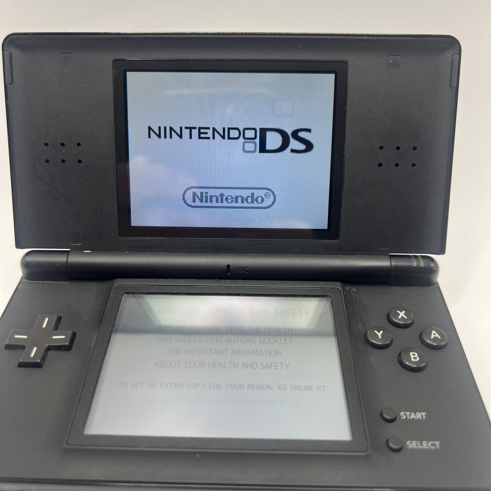 Nintendo DS Lite Handheld System – Cobalt/Black, Works needs charger and SD card