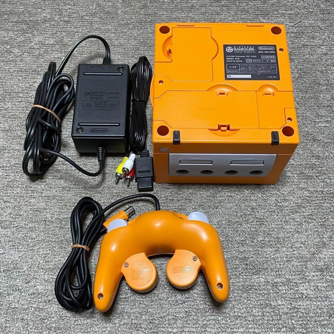 Nintendo GameCube Console Orange DOL-001 w/ Controller AV & Power Cable