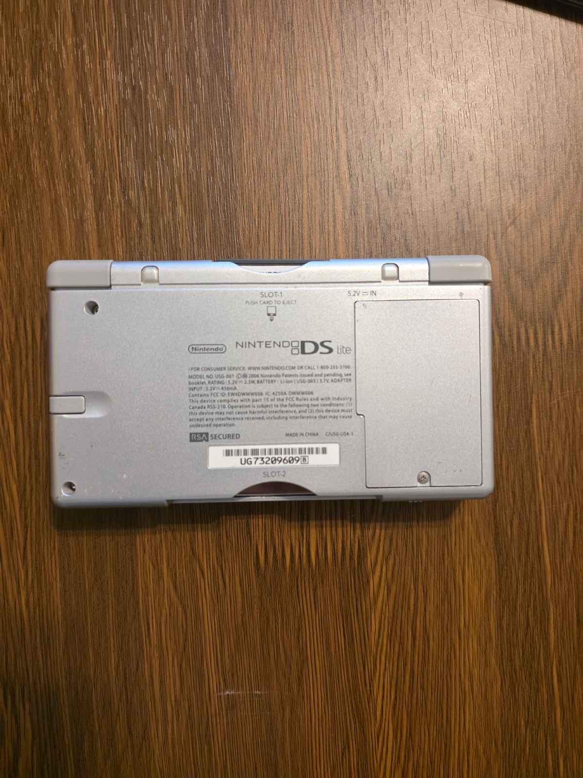 Authentic Nintendo DS Lite Silver with Charger, Stylus & Games – Tested &Working