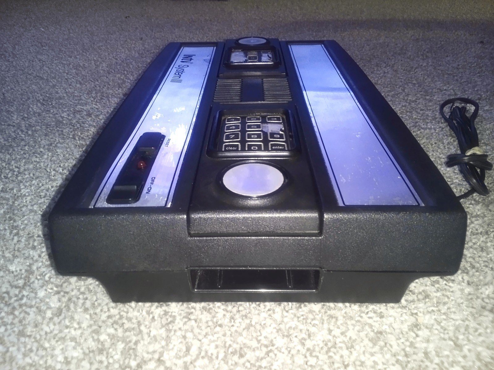 Mattel Intellivision System III Console ONLY NOT WORKING AS IS READ DESCRIPTION