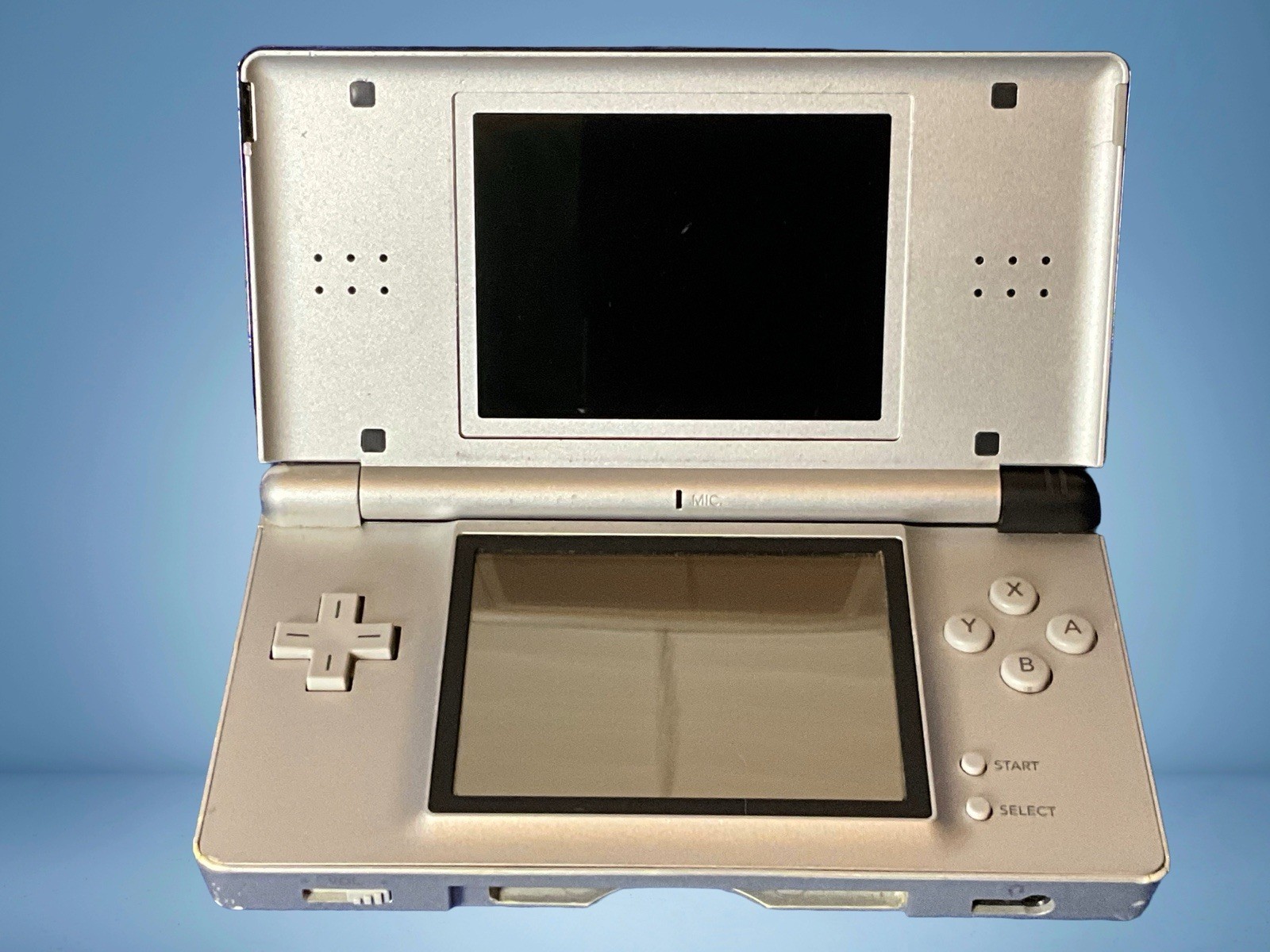Nintendo DS Lite Cobalt Blue/Silver With Brand New Accessory Pack and 3 Games