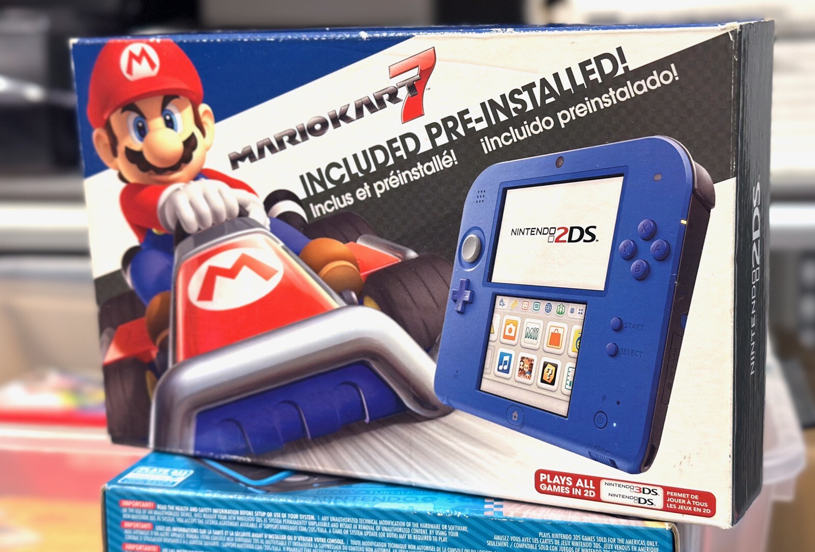 NEW Nintendo 2DS Mario Kart 7 Limited Edition 4GB Electric Blue Handheld System