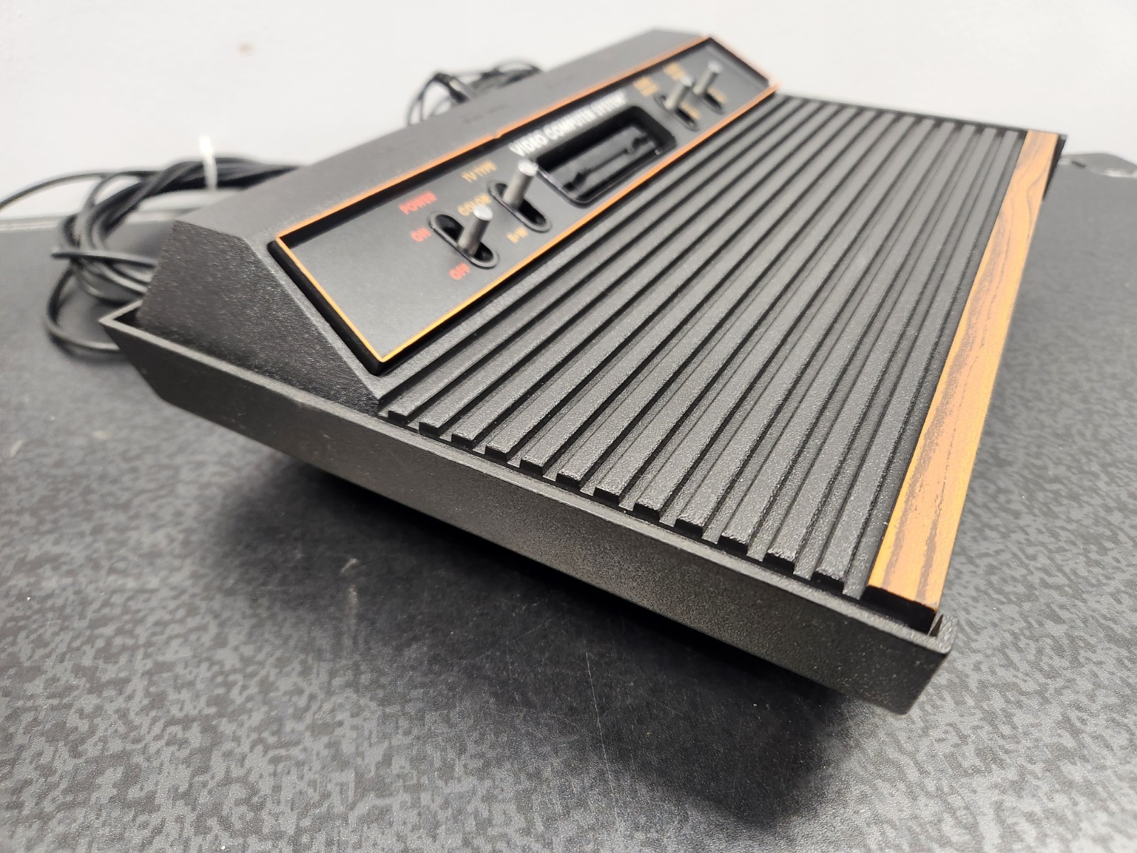 Atari 2600 CX-2600A Wood Grain 4 Switch Console with Cords ~ Good Condition