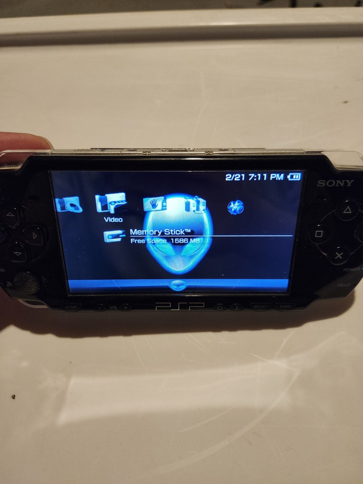Sony PSP-2001 Black Handheld System UMD Compatible Region Free w/ Charger