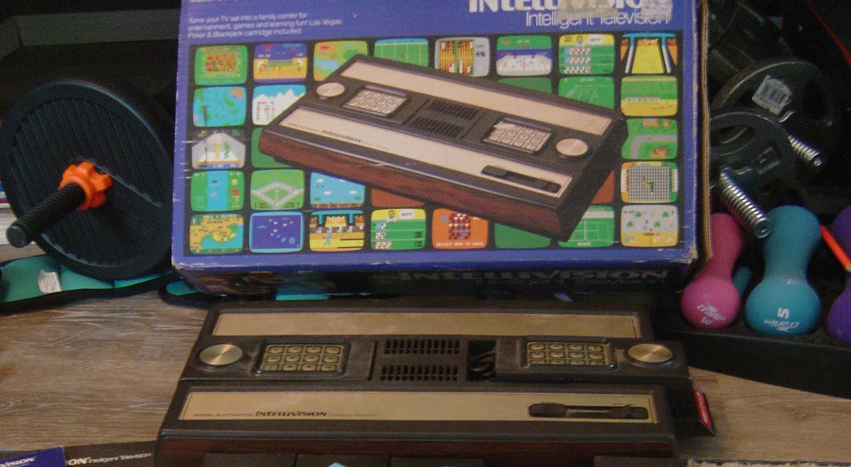Intellivision Video Game console Tested Working* for parts Vintage 2609