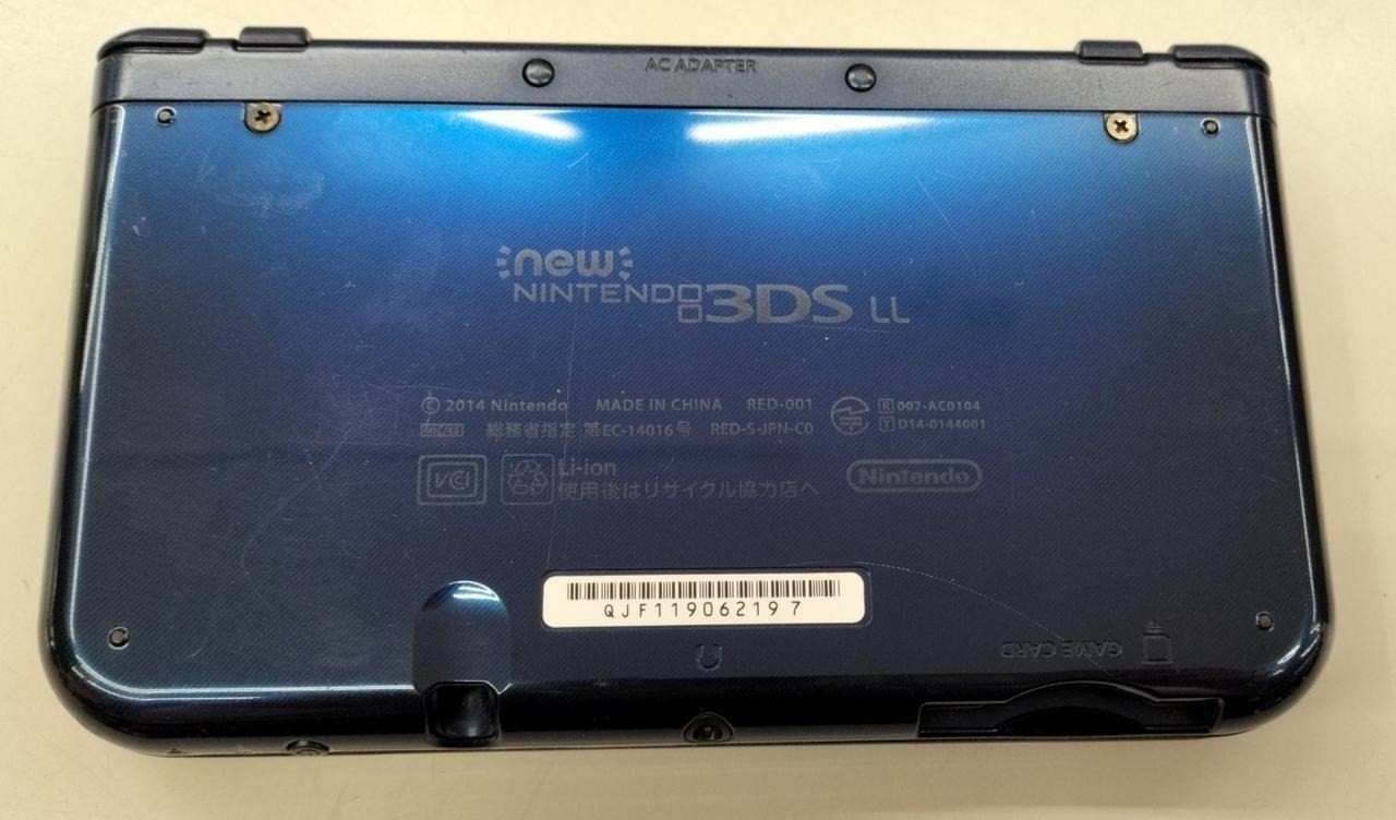 New Nintendo 3DS XL (LL) RED-001 with 4GB microSD Card for Retro Gaming A2894