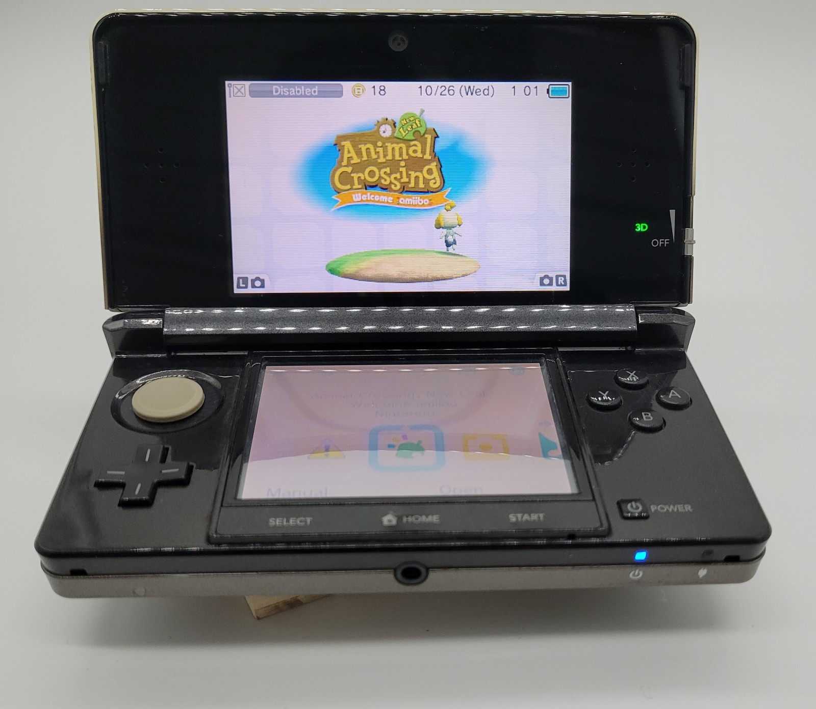 Nintendo 3DS Console Bundle CTR-001 Black with Games SD Card & Charger