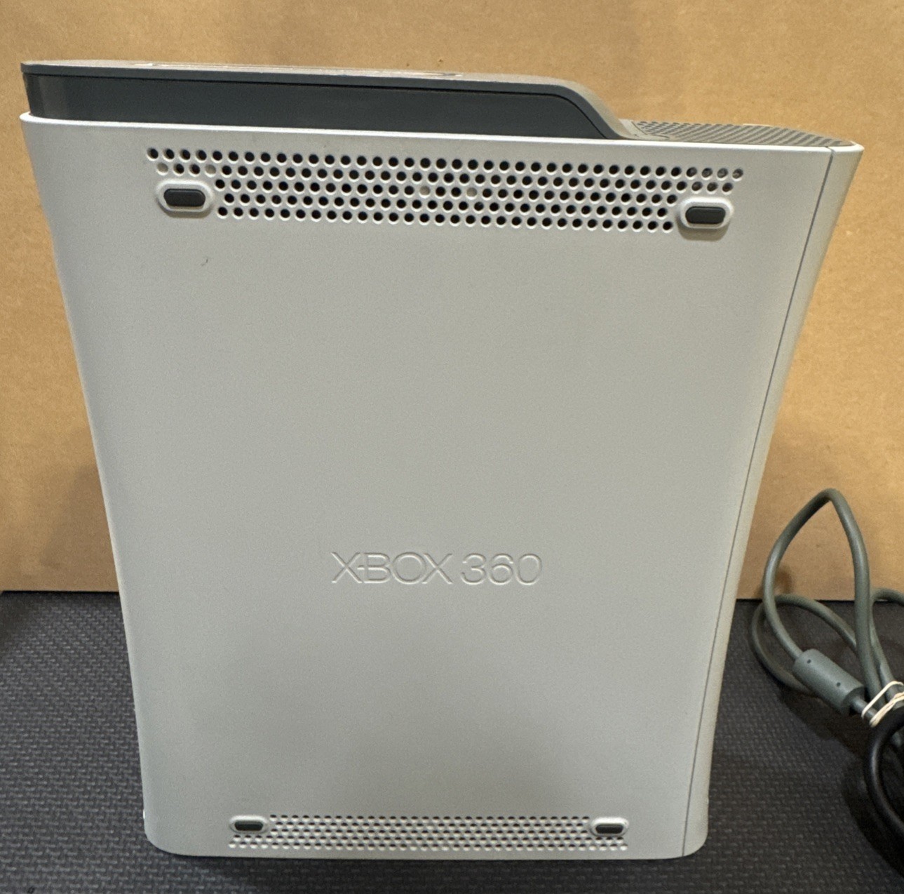 Microsoft Xbox 360 Pro 60GB Console – Matte White | Tiger Woods 2k12