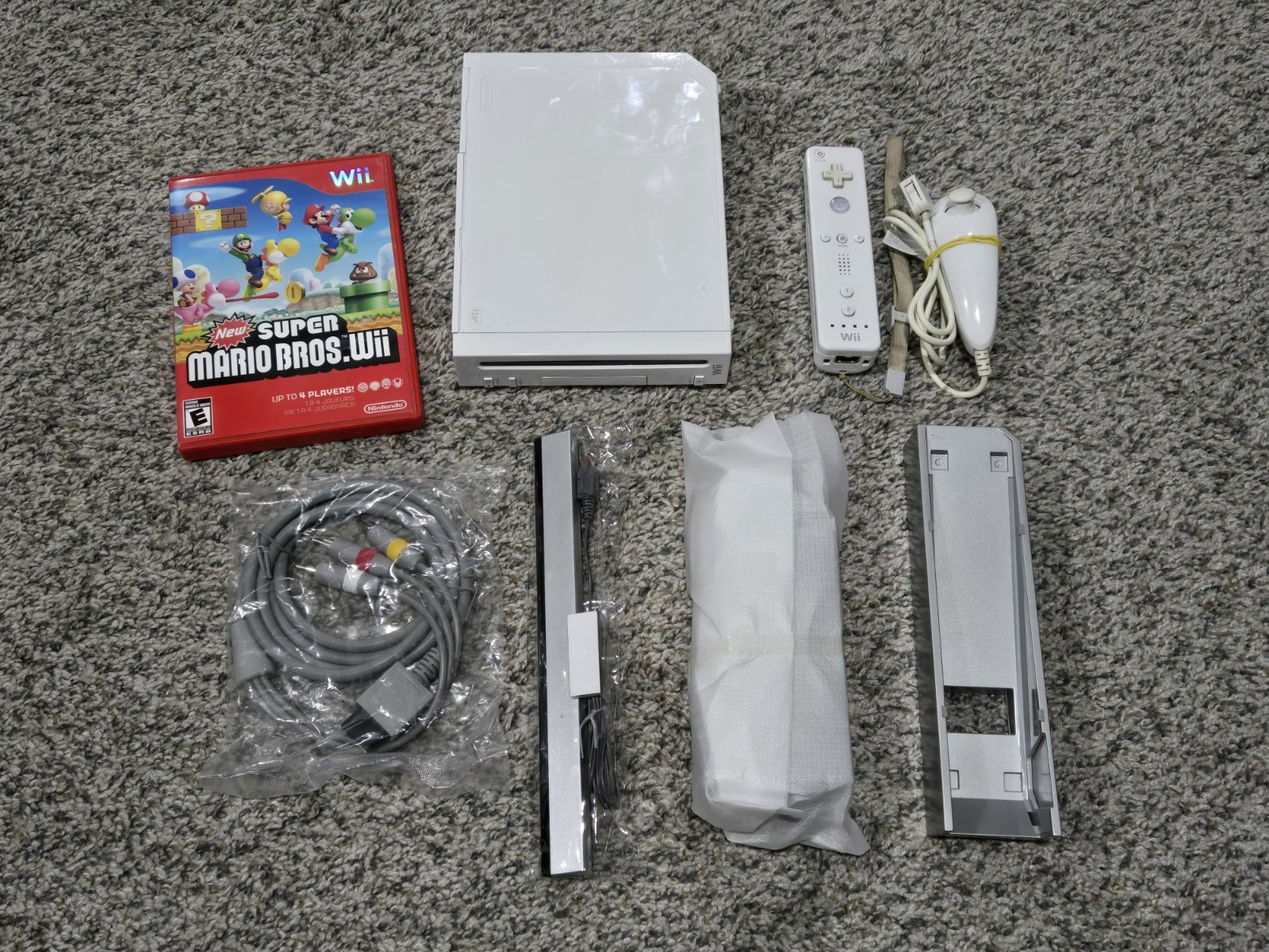 Nintendo Wii Console Bundle w/ Remote, Nunchuk & Cords RETRO GAMES INSTALLED