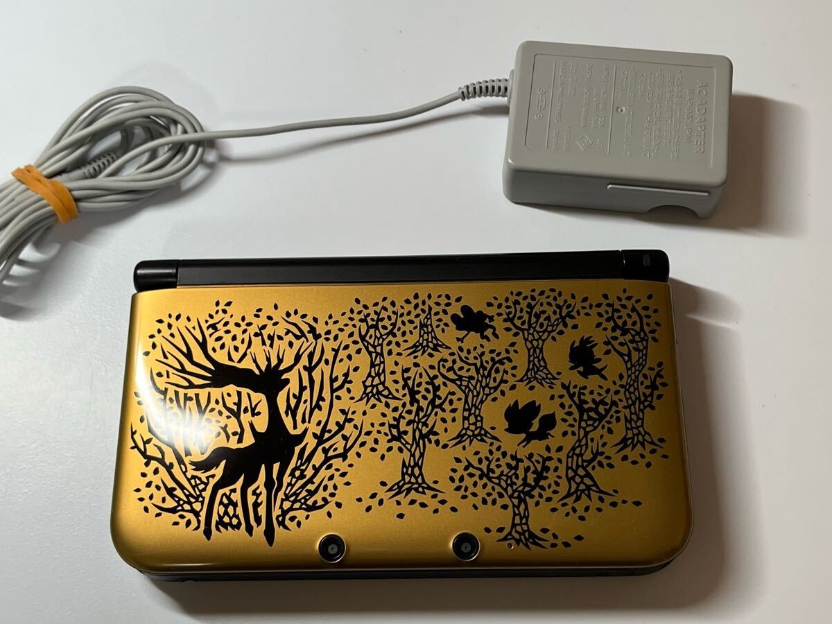 Nintendo 3DS LL Console Pokemon XY Premium Gold Pokémon Center Limited Model