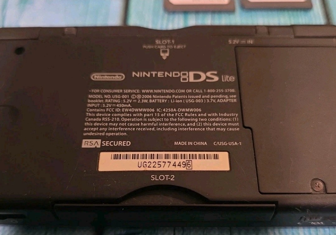 🔥Nintendo DSi Lite Blue Bundle – 4 Games & Travel Case, Charger🔥