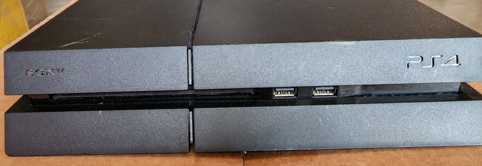 Sony Computer Entertainment INC PS4 PRO- Model CUH-1215A 230W 50/60Hz 2.3.0.95A