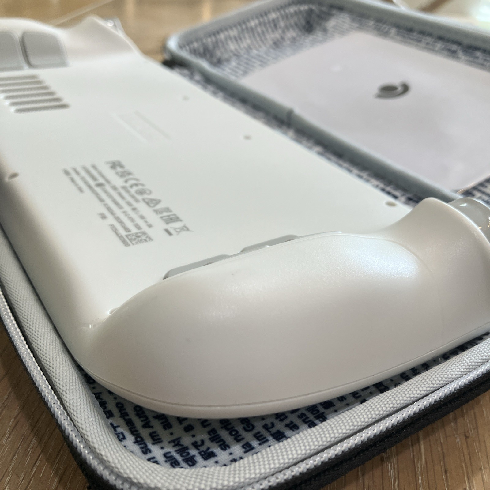 Valve Steam Deck OLED 1TB White Limited Edition + “Dock + US Wall Charger”