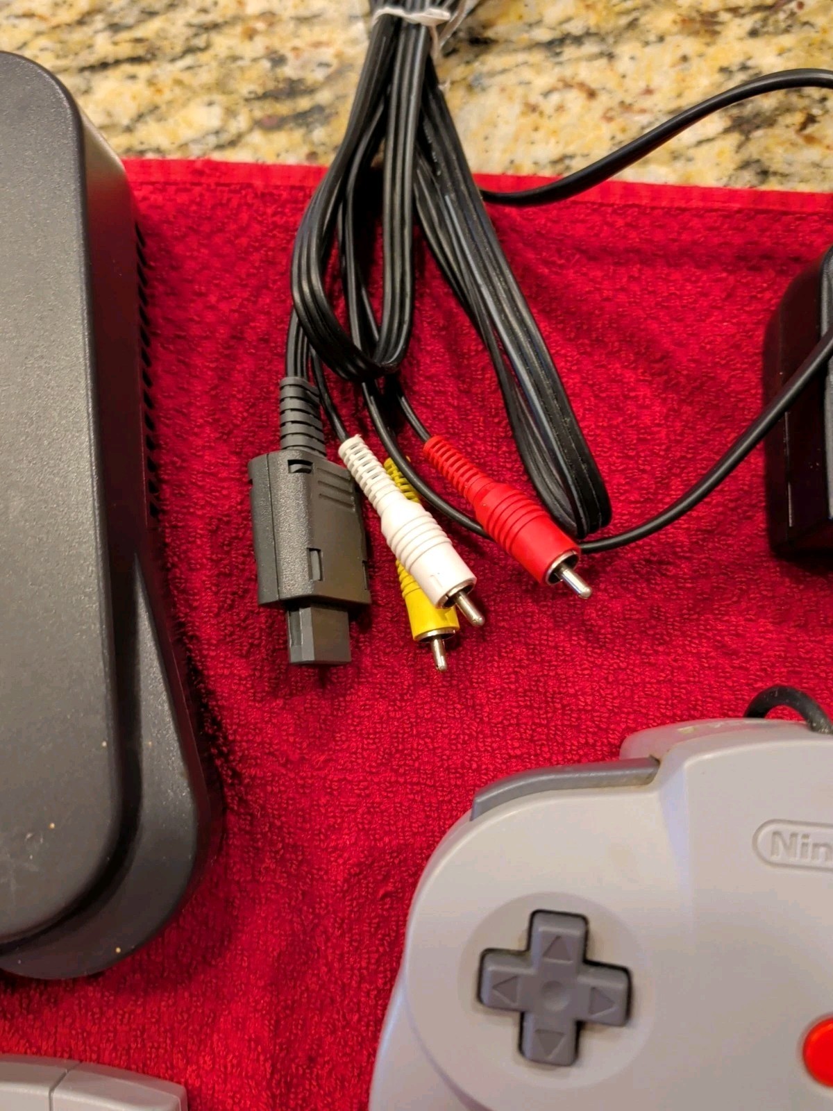 Nintendo 64 N64 Console Bundle With 1 Game