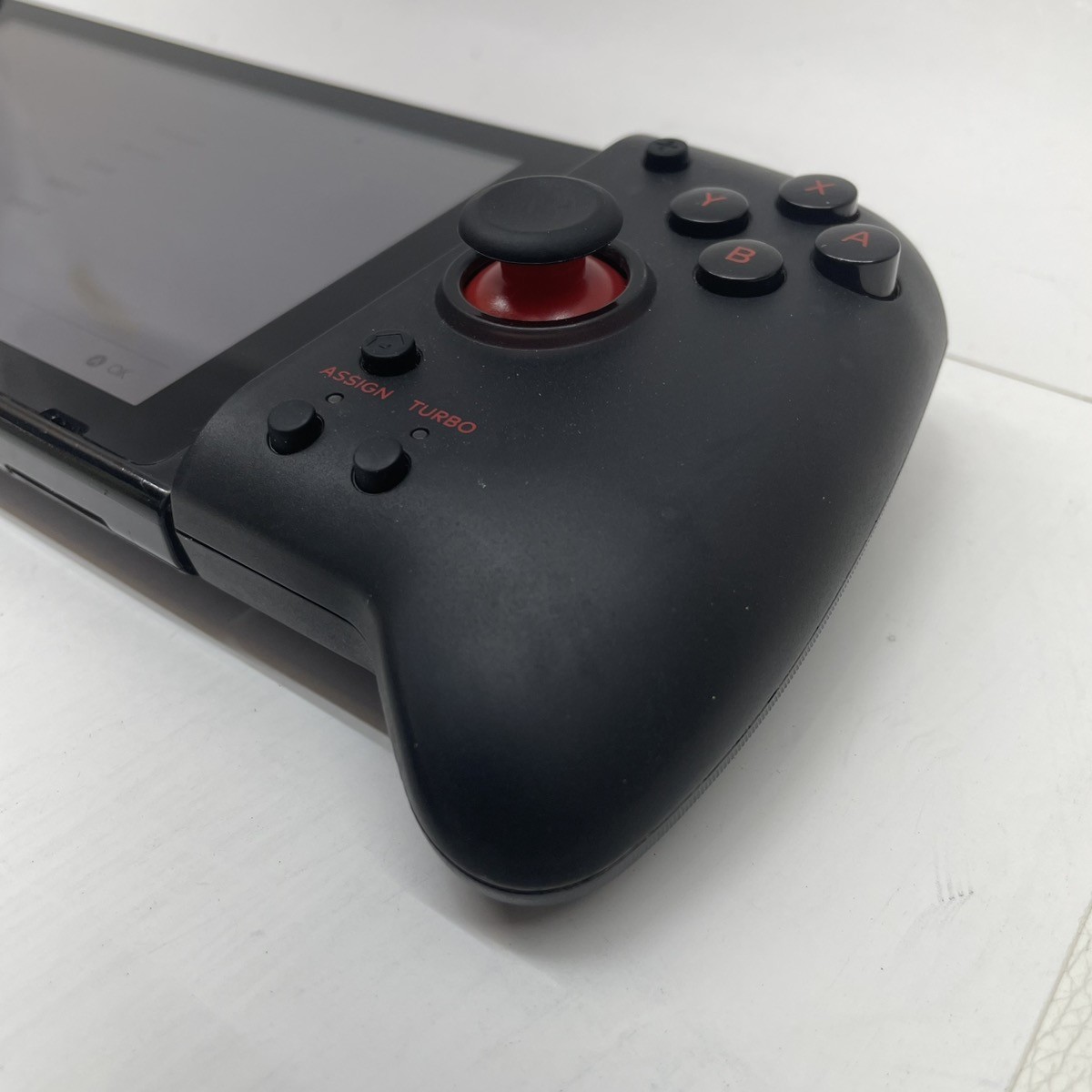 NINTENDO SWITCH CONSOLE WITH HORI SPLIT PAD CONTROLLER CHARGER (CMP124327)