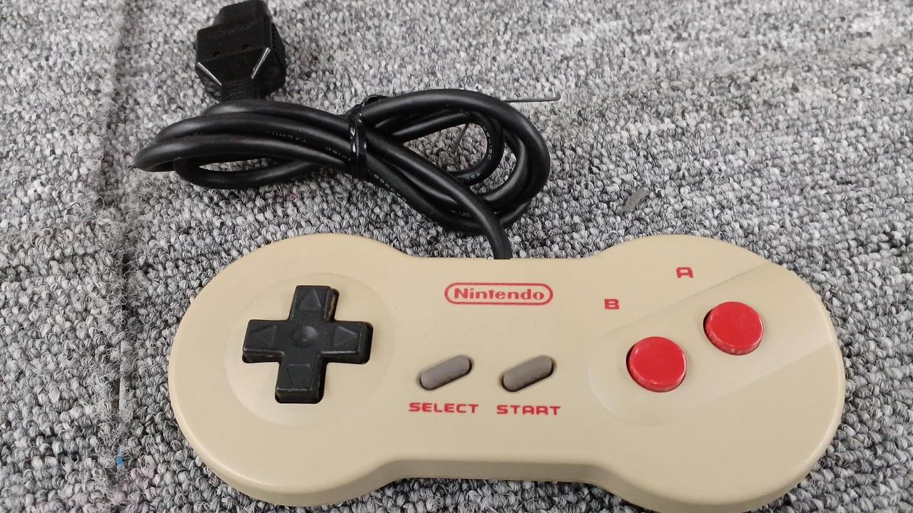 NEW Famicom Model HVC 101 NINTENDO