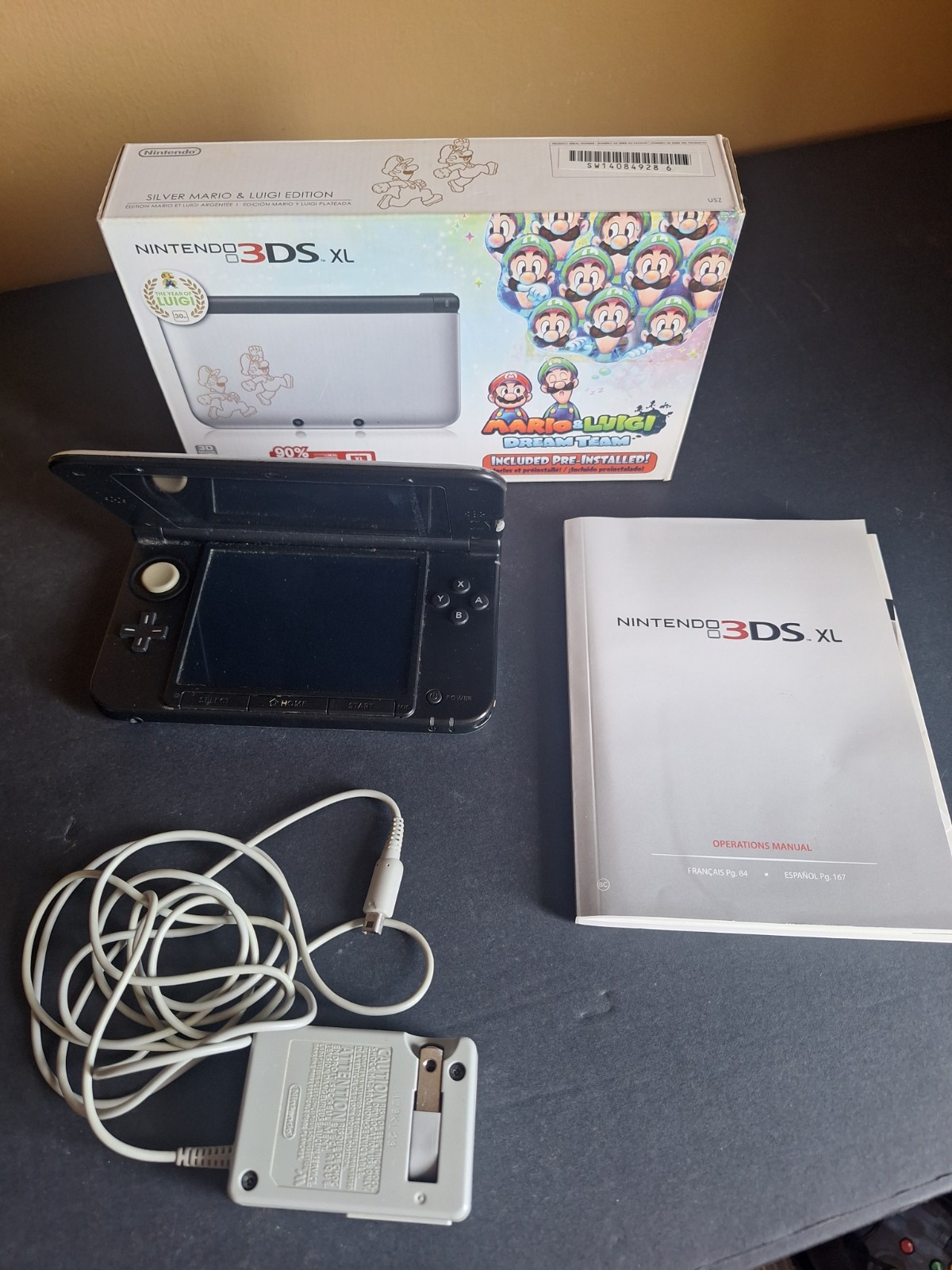 Nintendo 3DS XL Mario & Luigi Dream Team Silver Edition Complete In Box CIB