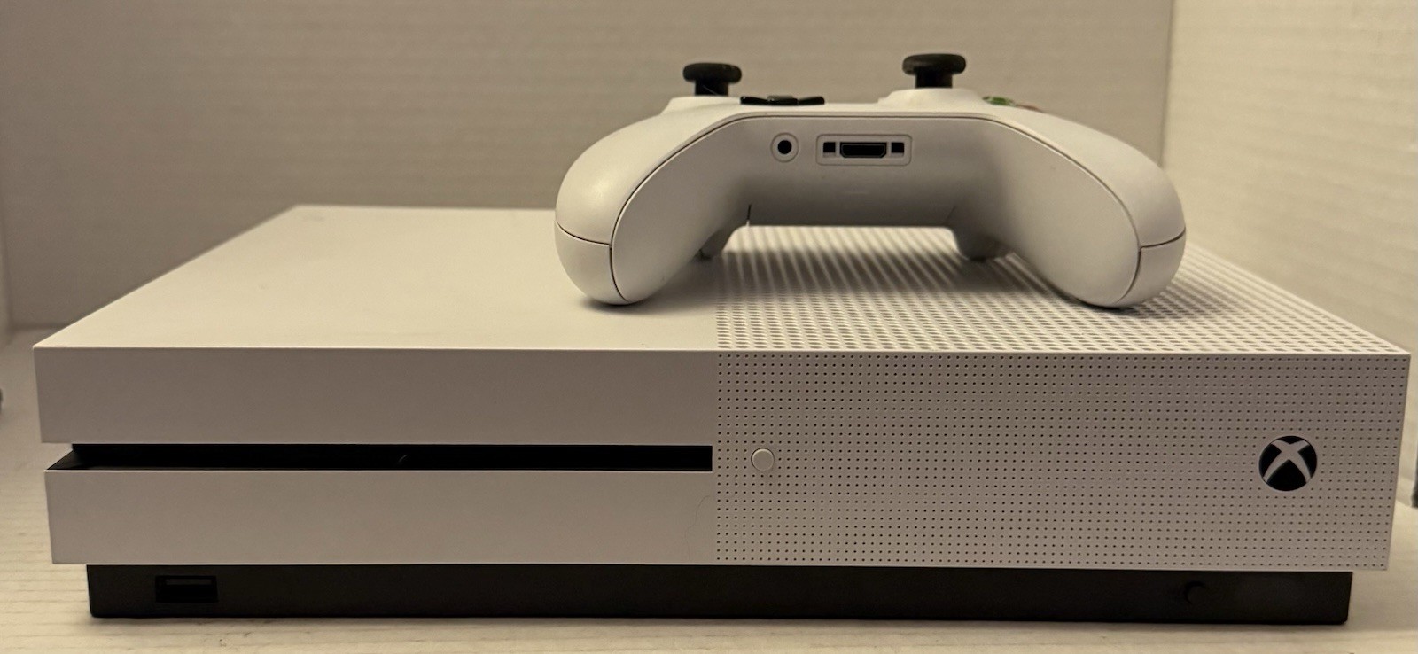 Microsoft Xbox One S 1TB Console – White – Controller & Power Cord – Tested
