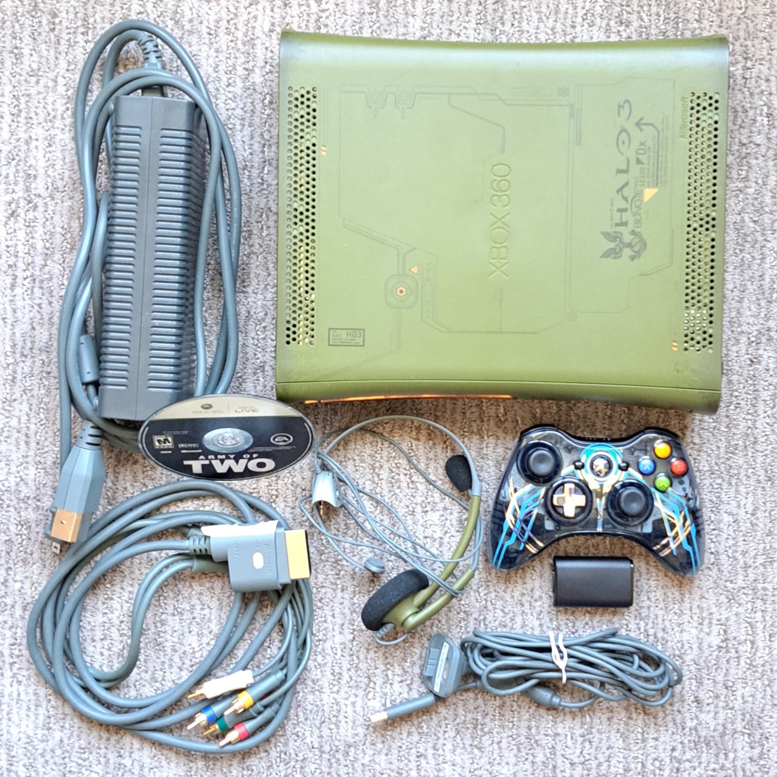 Xbox 360 Halo 3 Console Bundle + Green Headset, Forerunner Controller FOR REPAIR