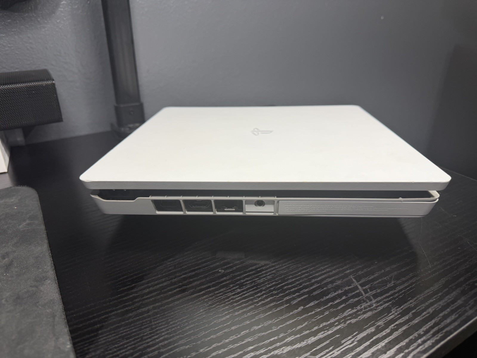 Sony Playstation 4 CUH2200AB02 Home Console – White