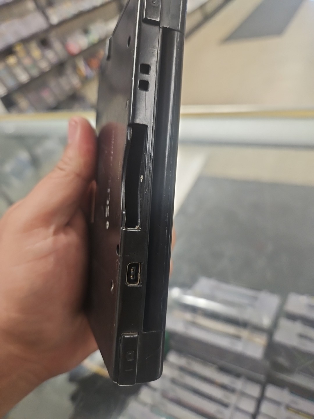 Nintendo DSi Black Handheld System – Right Button Not Working