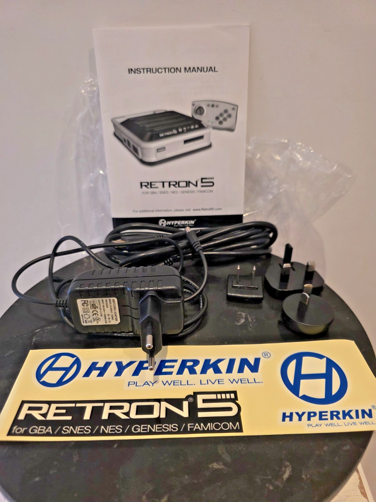 Hyperkin Retron 5 Black Console Famicom Nes Snes, Mega drive Game Boy