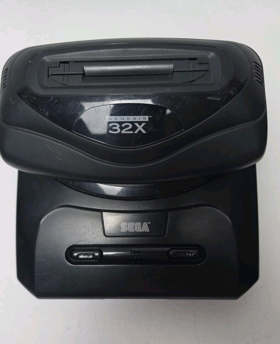 SEGA 32x w/ Genesis Model 2 Combo, 2 Controllers, All Wires Tested Works